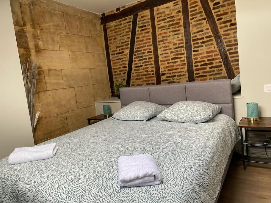 Appartement De Charme En Hyper-Centre Charleville-Mézières Dış mekan fotoğraf